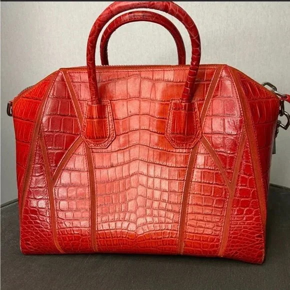 Givenchy Antigona Red Crocodile Embossed Leather Bag Medium - Picture 3 of 16